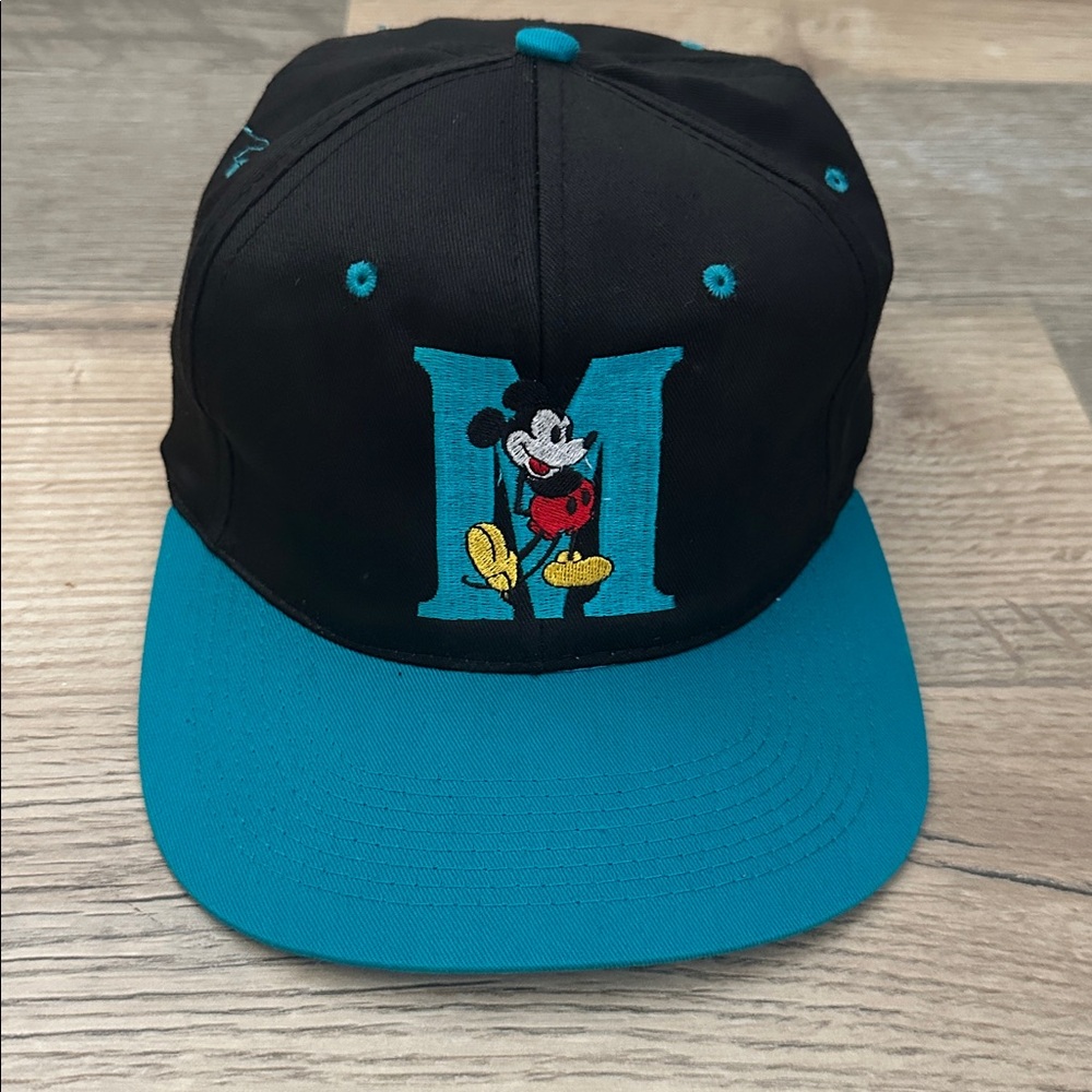 Vintage 90s Mickey Mouse Snapback Baseball cap